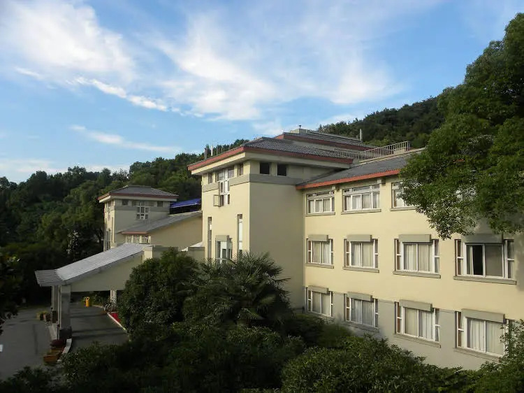 Sunday Sunny Resort