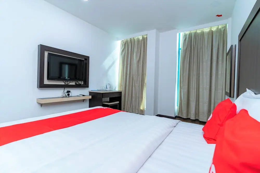 OYO 90375 Reggae Inn