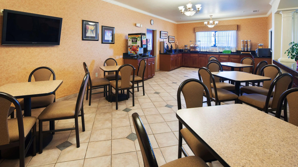 Best Western Inn & Suites - Henrietta