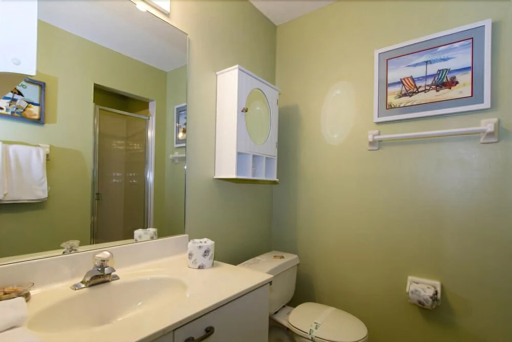 Sandy Pointe 210