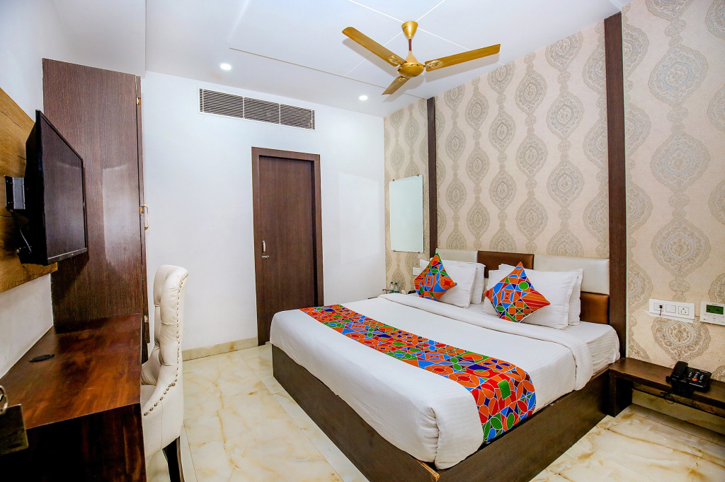 FabHotel Golden Temple I
