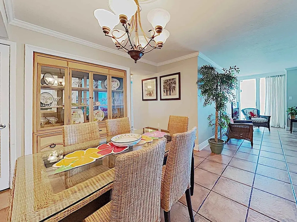 Sabine Yacht & Racquet by Southern Vacation Rentals