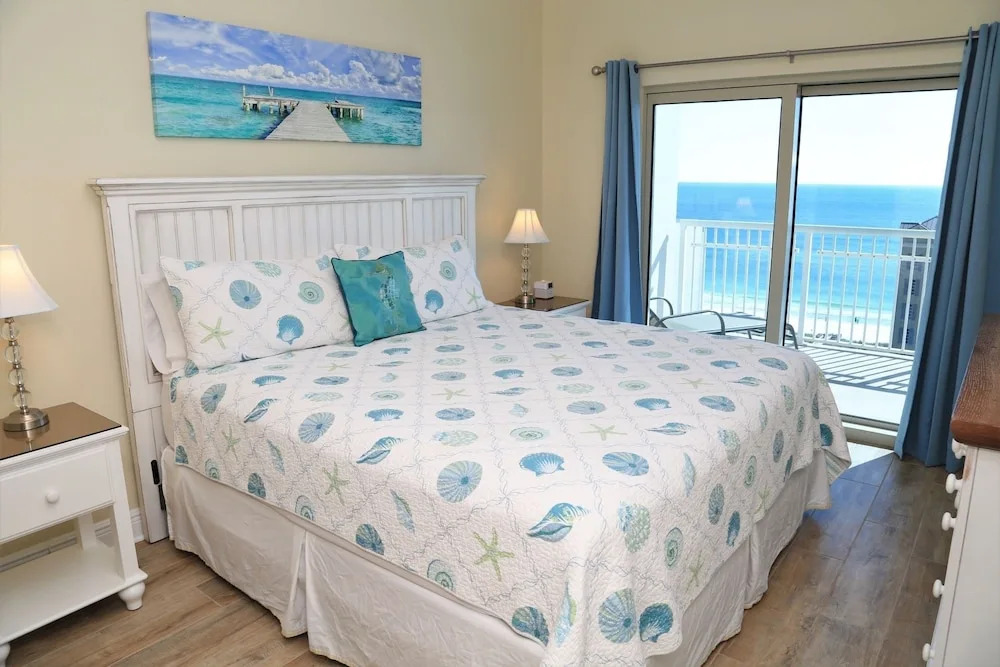 Crystal Tower 1109 2 Bedroom Condo by RedAwning