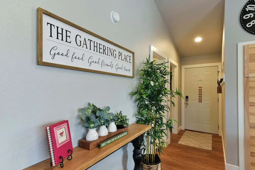 Gathering Place at the Nest - Open-air Dining
