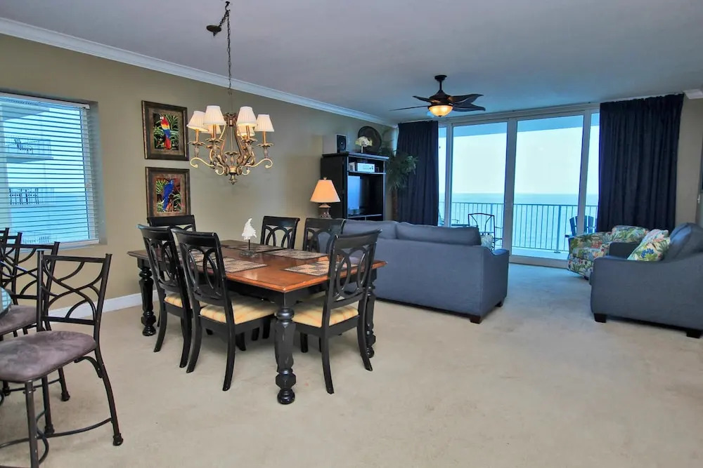 San Carlos 1001 by Youngs Suncoast