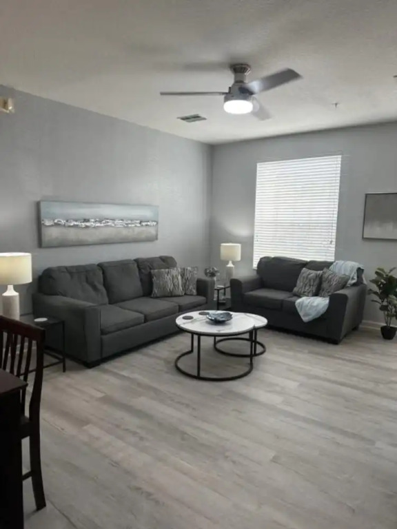 New 2 bed Townhome Serenity at Your Vista Cay Near all Theme Parks and Convention Center