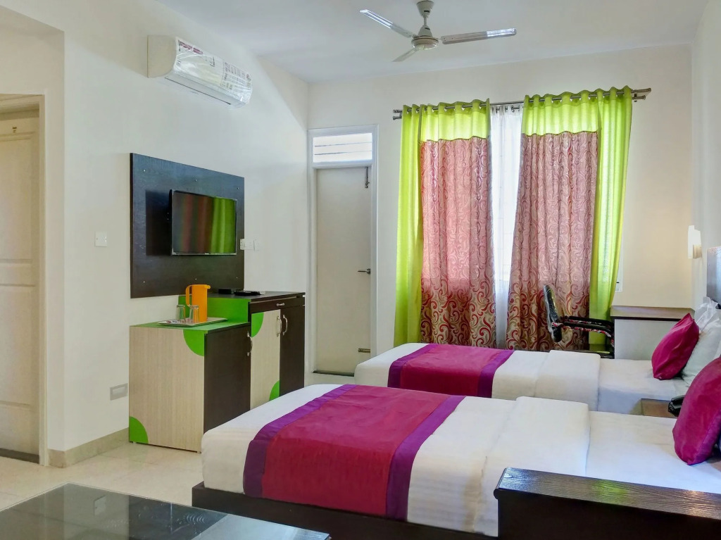 OYO 11683 Hotel YMCA