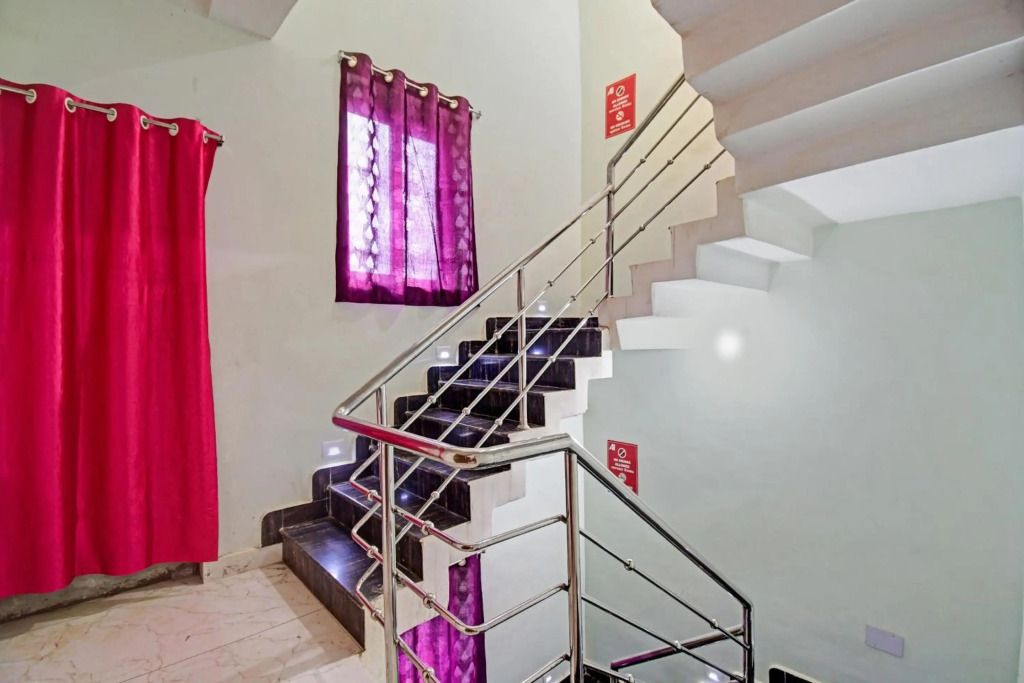 OYO Flagship 80664 Pratikshya A Residency