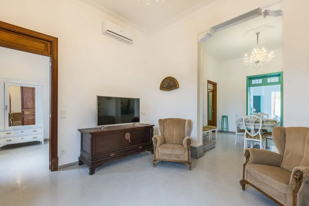 Jofres House