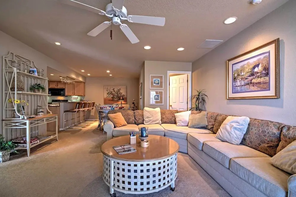 Luxe Lakeside Regatta Bay Getaway w/ Pool Access!