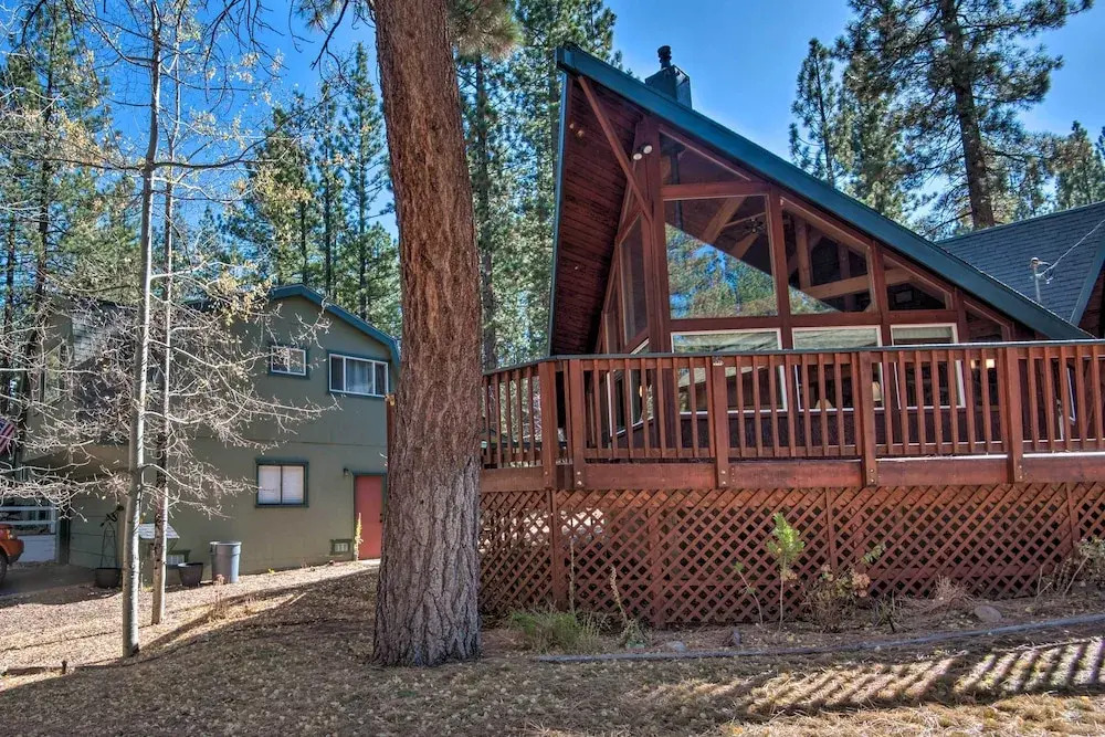 5 Mi to Heavenly Mountain Resort: All-seasons Gem