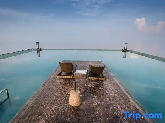 Wongamat Tower Duplex 1-Bedroom Free Electricity