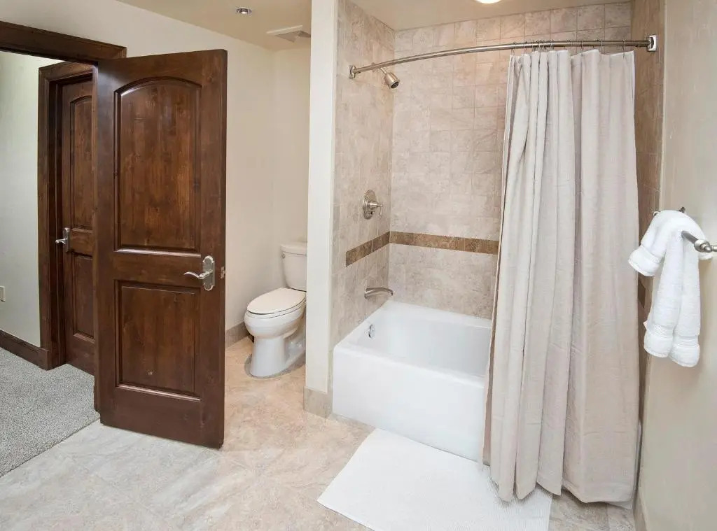 Ascent Residence 309