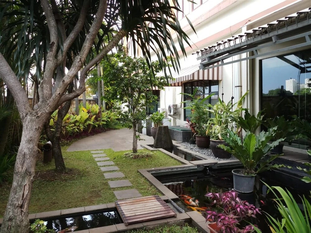 Spacious Studio Room at Grand Setiabudi Apartment