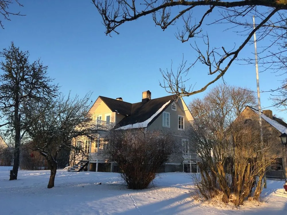 Three Pheasants Boutique Bed and Breakfast
