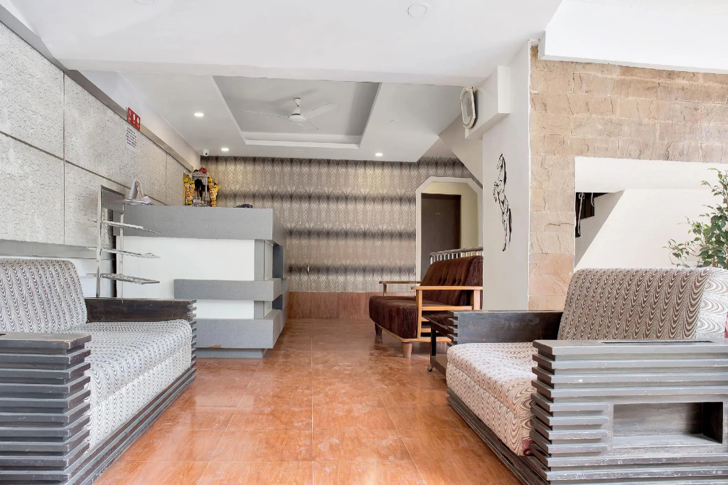 Hotel O Rana Residency Near Western Express Highway Metro Station