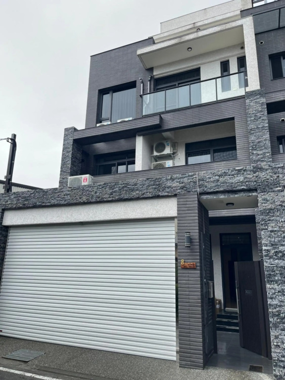 Latitude 23N