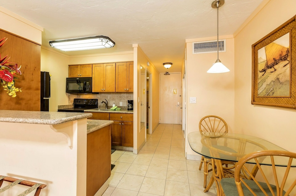 Lahaina Shores #218 Condo