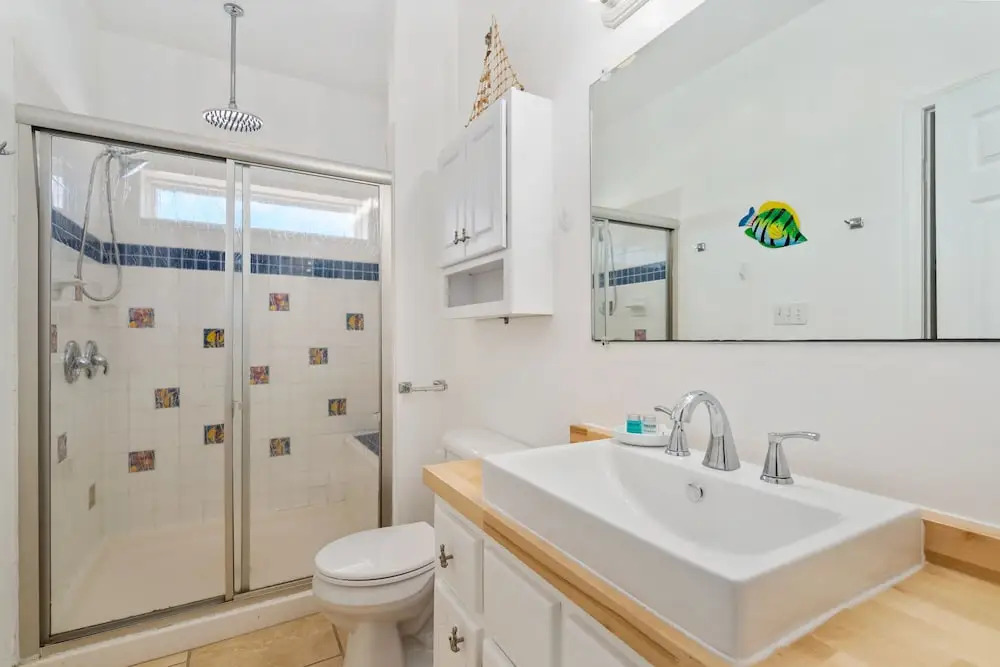 Marisol - Pet Friendly And Gulf Front! Enjoy The Large Deck With Amazing Views! 3 Bedroom Home by RedAwning