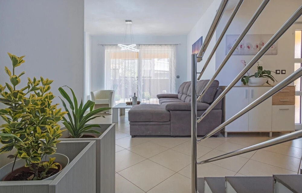 Awesome Home in Loborika With Wifi and 3 Bedrooms