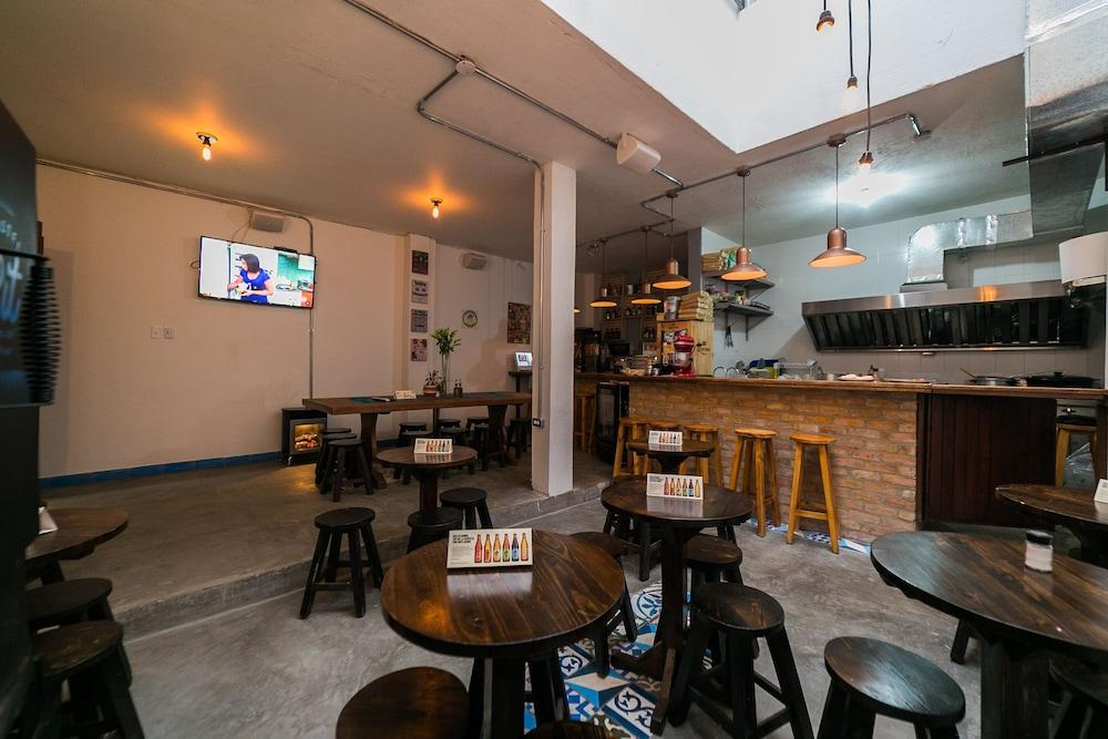 El Pit Hostel