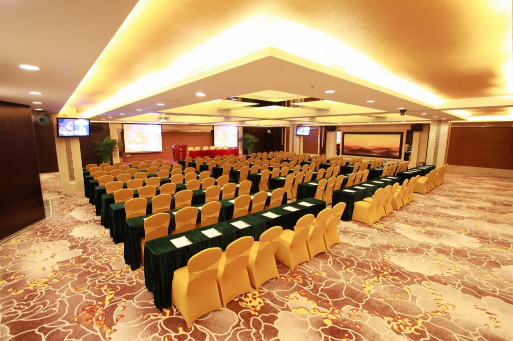 Fortune Hotel