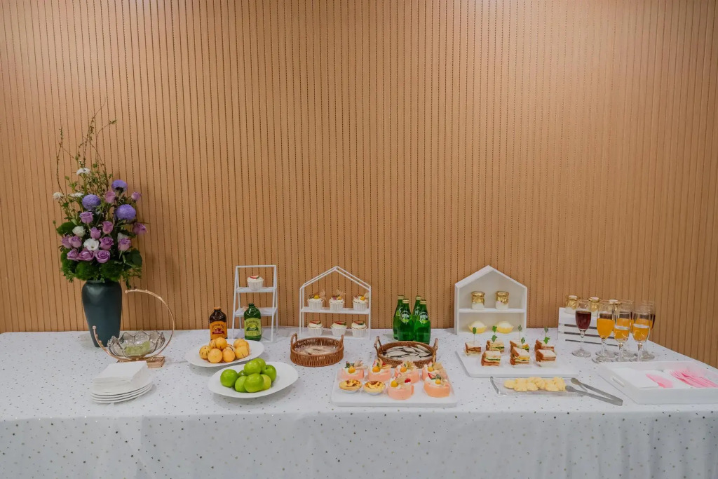 Homeinn Plus Hotel (Hangzhou West Lake Lakeside Wushan Square Hefang Street)