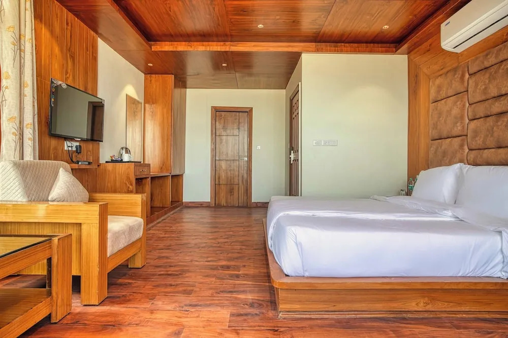 Alpine Holiday Inn Kufri
