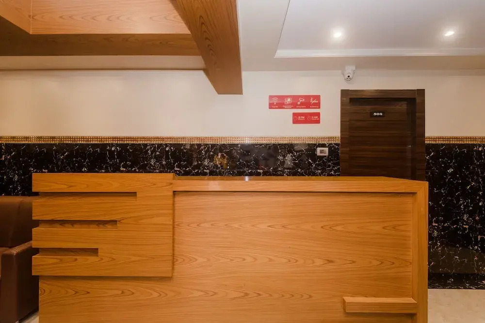 OYO 22055 Dadar Residency