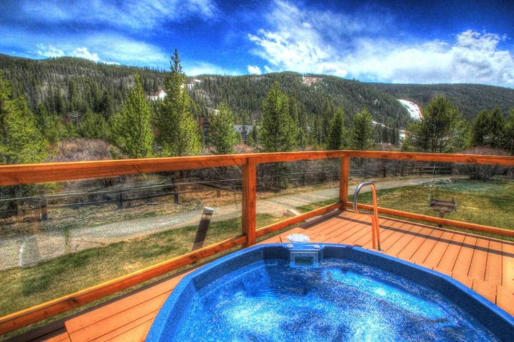 Ffd7 Frostfire 2 Bedroom Condo by RedAwning