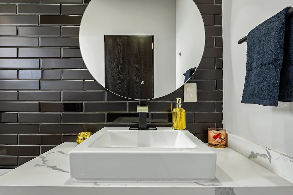 Dog-friendly Ocean View Penthouse & Studio With a Full Kitchen & Kitchenette