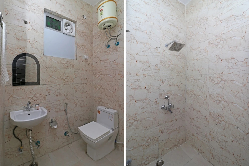 Hotel Clouds 21 By OYO Rooms