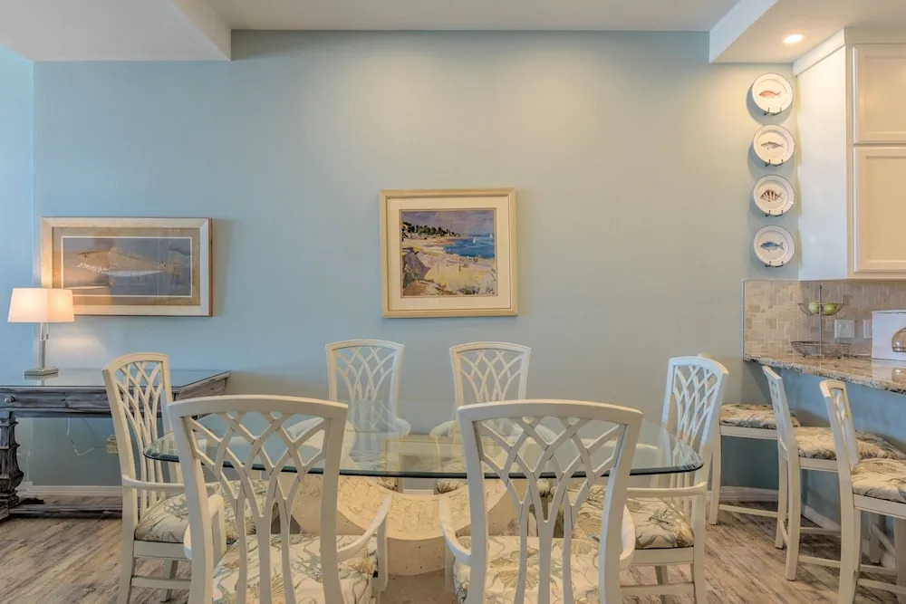 New Listing! 12th-floor Penthouse W/ Pools & Gym 2 Bedroom Condo