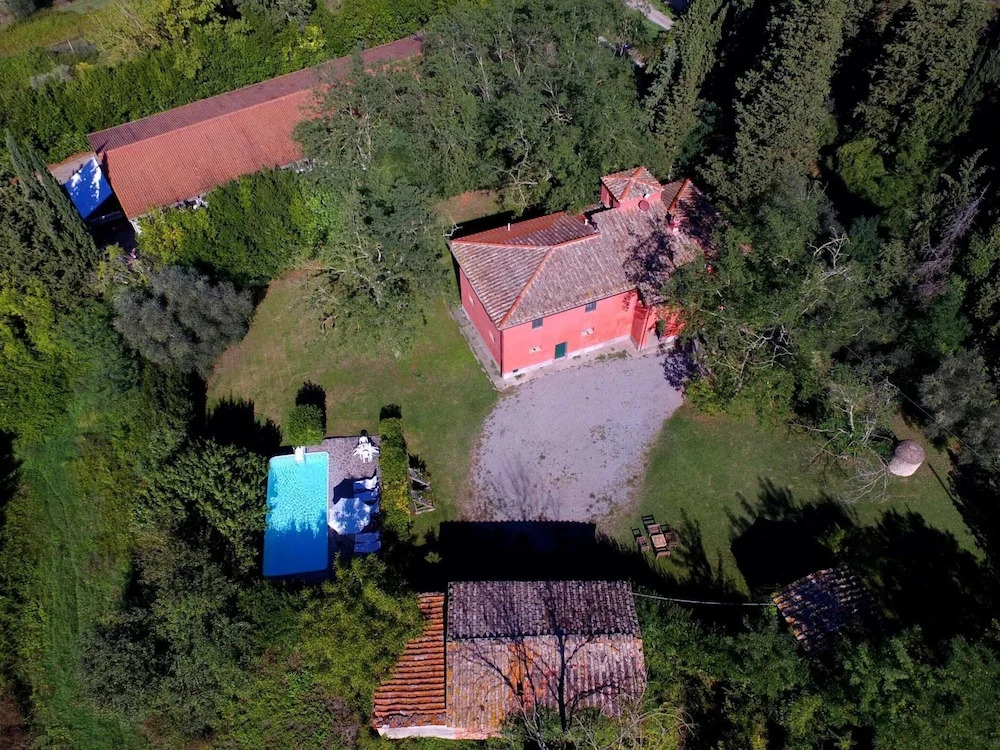 Apartment Near Pisa With Pool and Garden