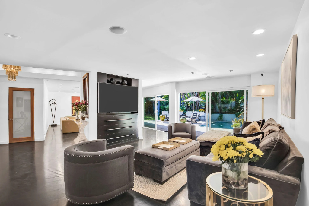 Edwin by Avantstay Hollywood Hills Luxury + Pool