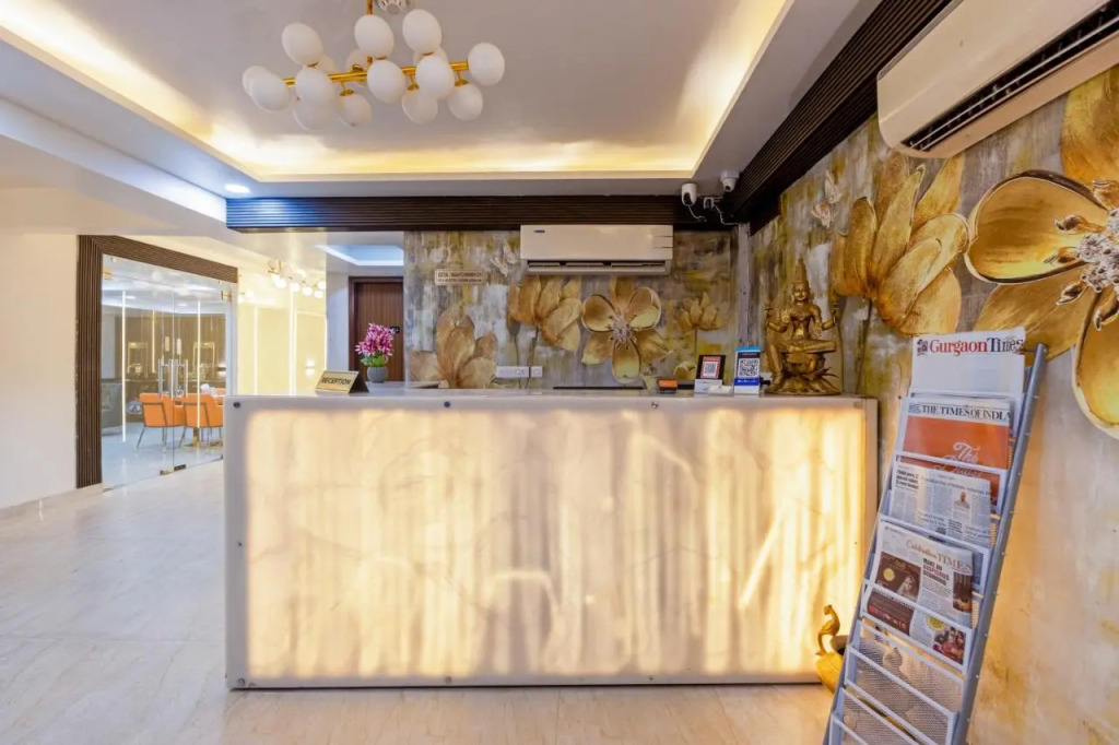 Aadat Hotel Subhash Chowk Gurgaon