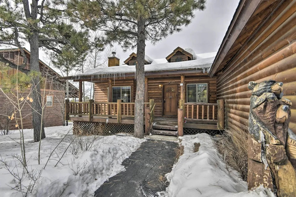 Rocky Mountain Home w/ Deck - Near Fishing & Dtwn!