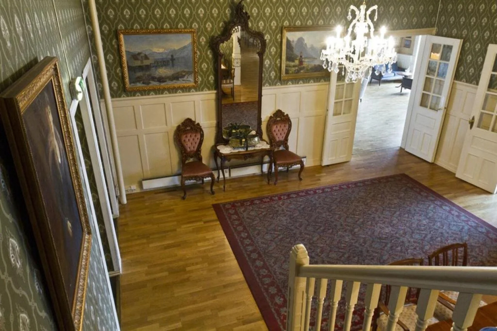 Kviknes Hotel