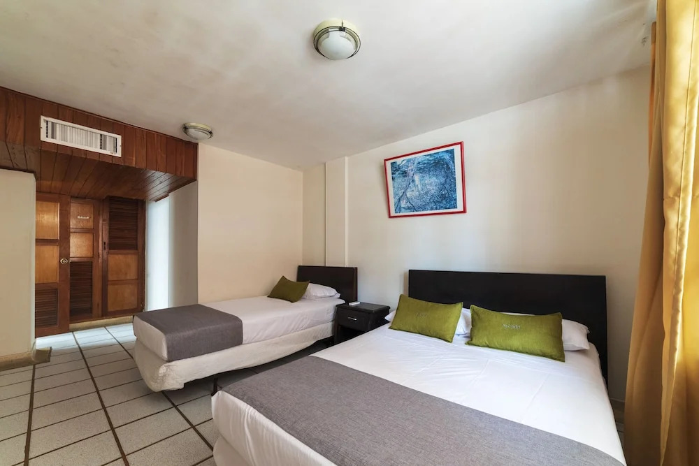 Hotel Sorrento Beach
