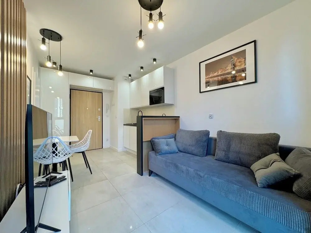Aura 40 City Center & Free Parking by Downtown Apartments