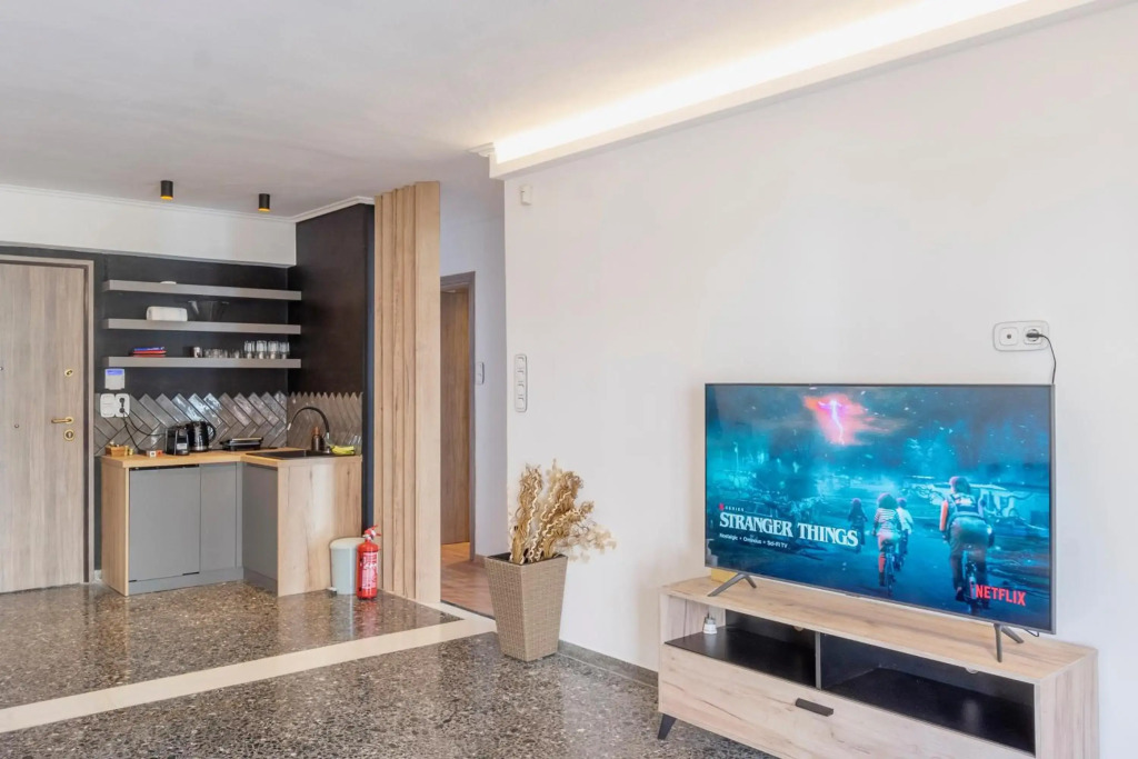 Lovely 2 bedroom rental in excellent location
