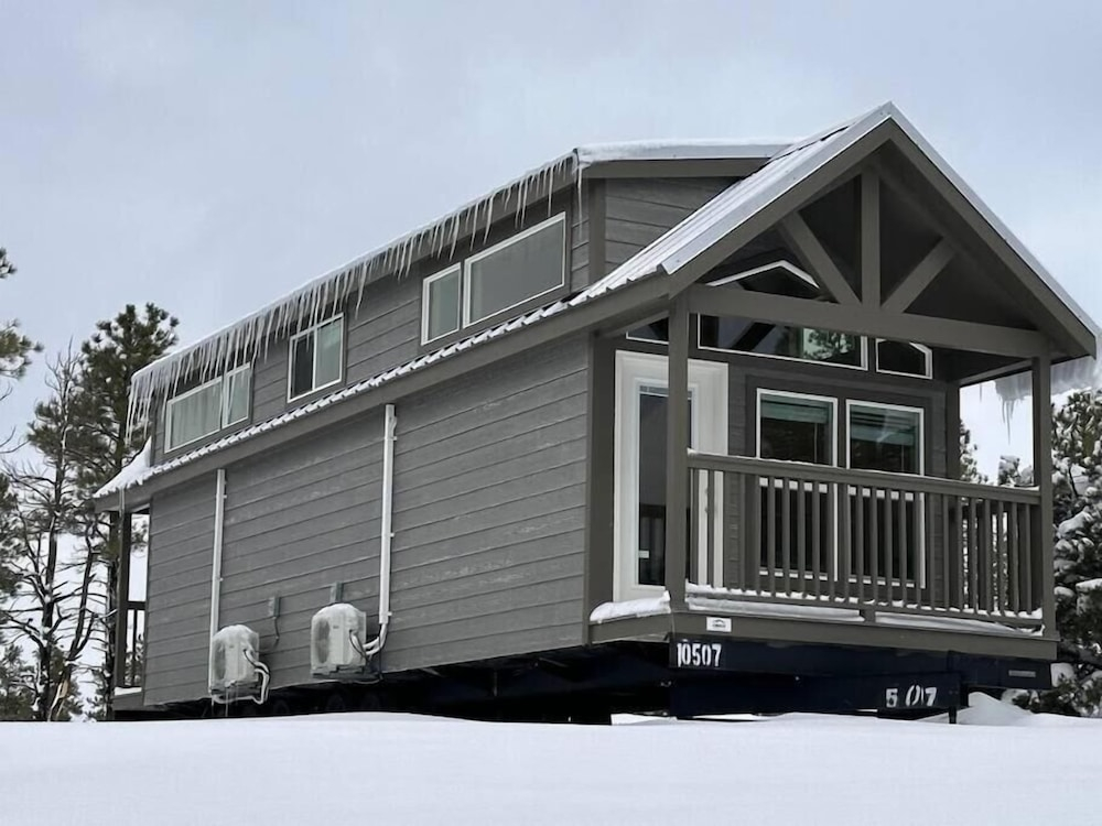 Luxury Cabin with Forest View 7B