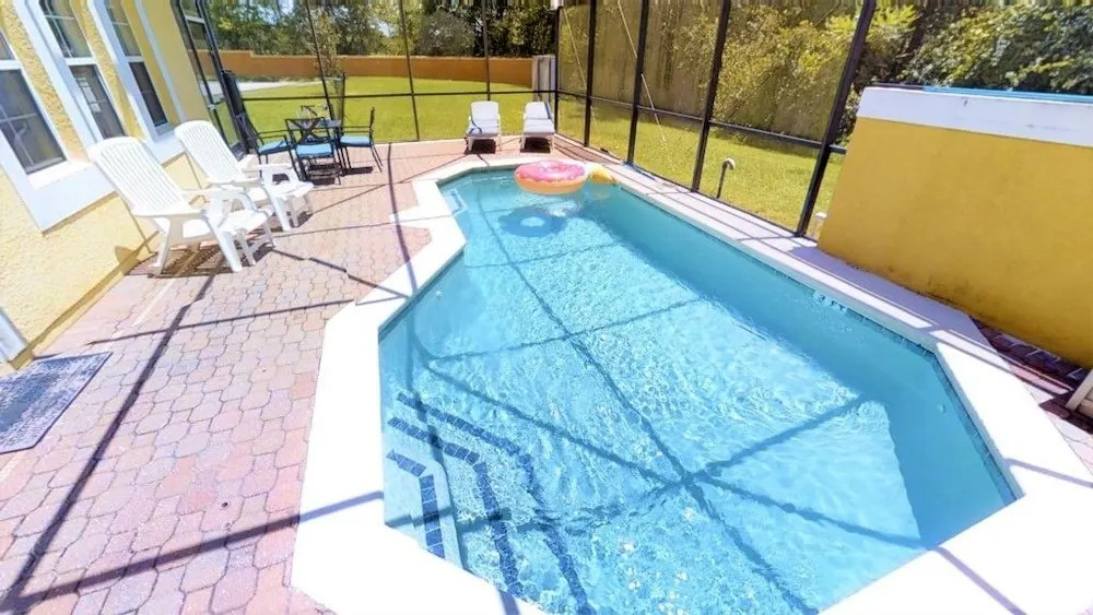 ACO FAMILY – 4 bd TOWNHOME WITH POOL (1717)