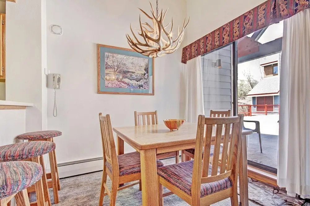 Ideal Locale Steps To Mountain & Main St- 1br+loft, Sleeps 6 1 Bedroom Condo by RedAwning