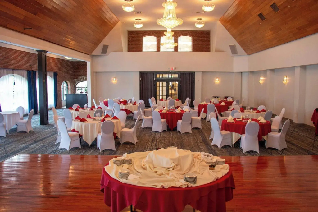 Holiday Inn Express & Suites Albany Airport Area - Latham by IHG