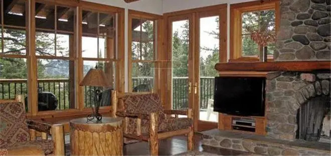 RMR: Cottagewood House in Teton Village