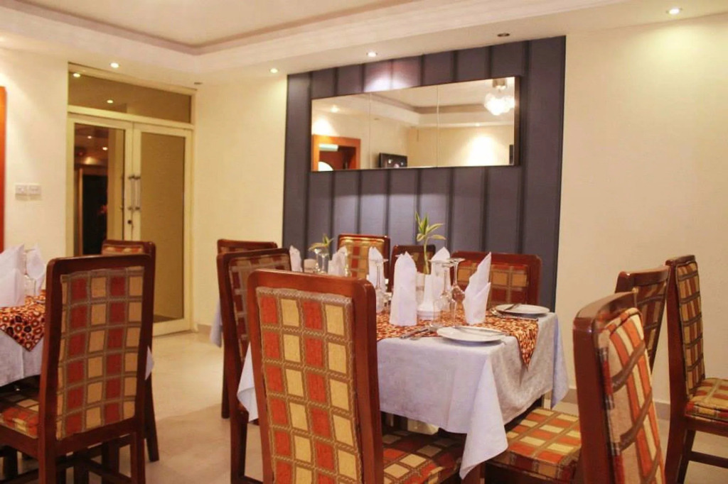Pearl Gate Hotel