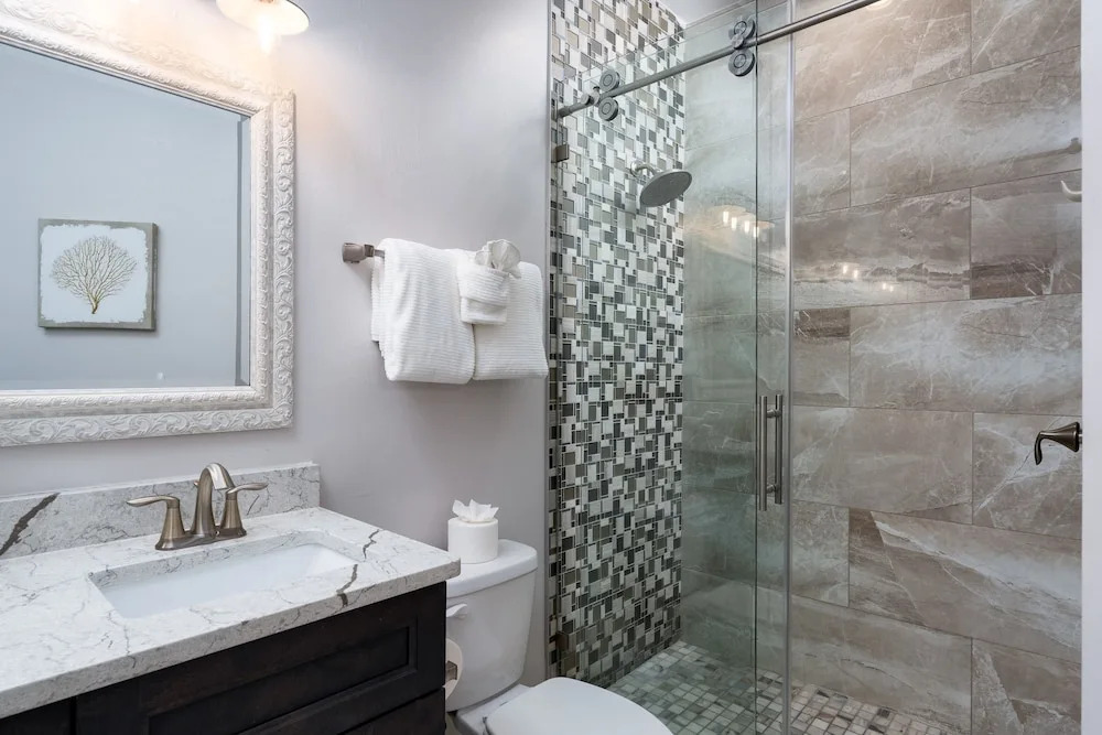 Welcome to 5545 Palmetto Street All NEW! Just Built! Book It NOW! home