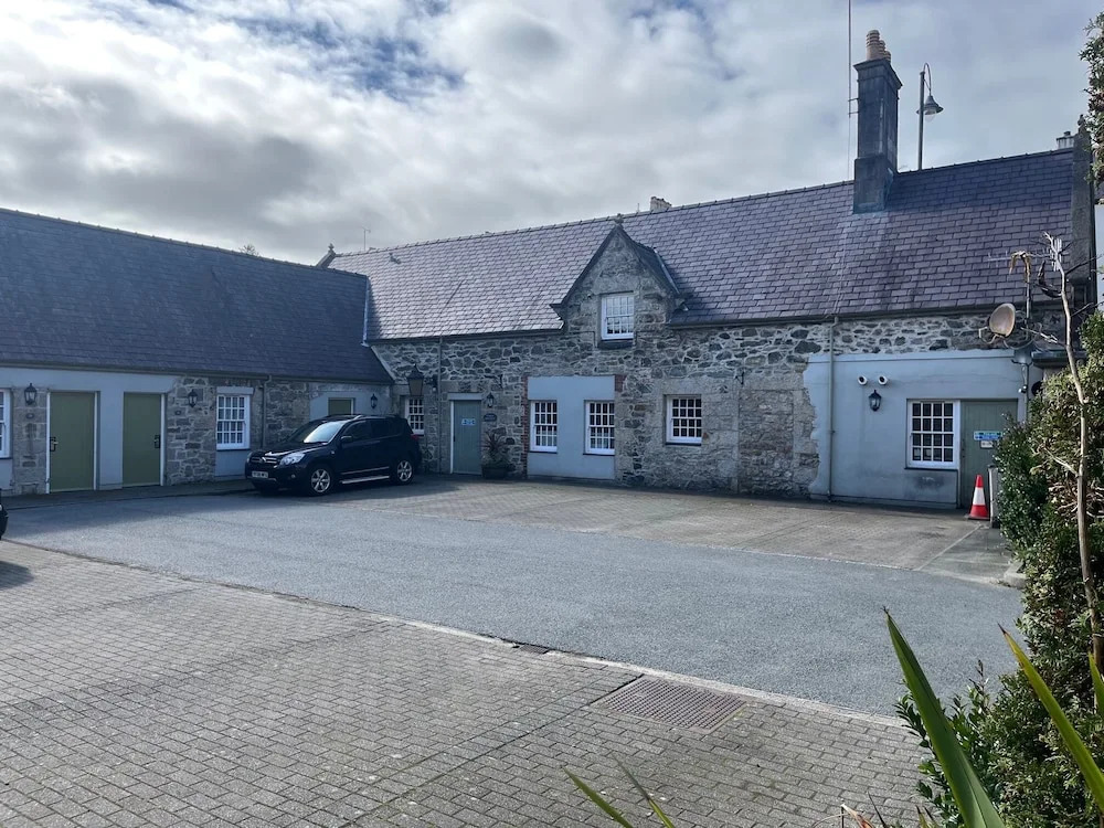Bull Bay Hotel