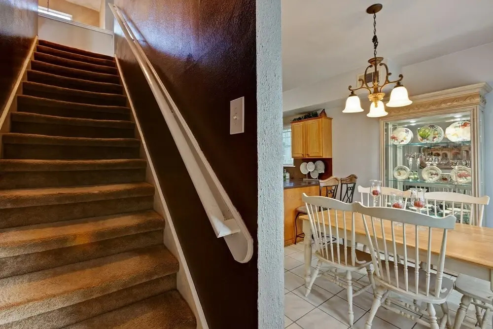 Beautiful 4 Bedroom Home by Redawning